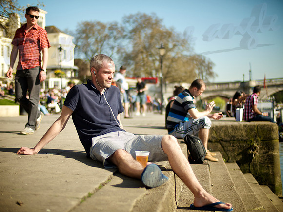 the sun, a pint, some good music...